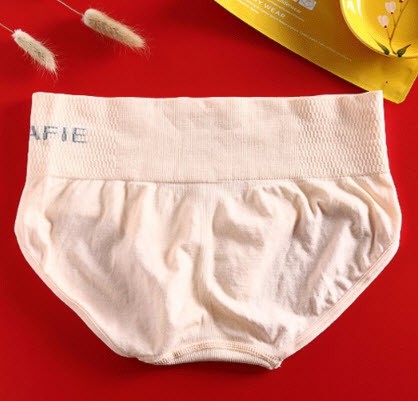 กางเกงในญี่ปุ่น ทรงบิกินนี MUNAFIE ช่วยยกกระชับ เก็บส่วนเกิน ขนาด FREE SIZE - สีครีม