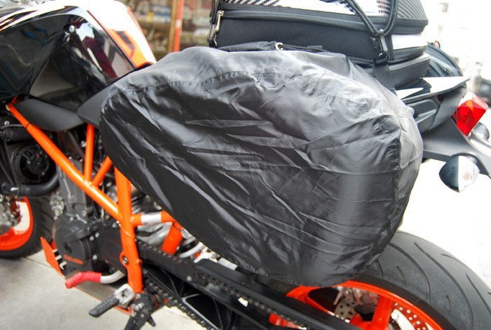 กระเป๋าเก็บของหลังรถมอเตอร์ไซ Komine EXP SA – 212 กันฝน ขนาด 36 – 58 ลิตร สีดำ