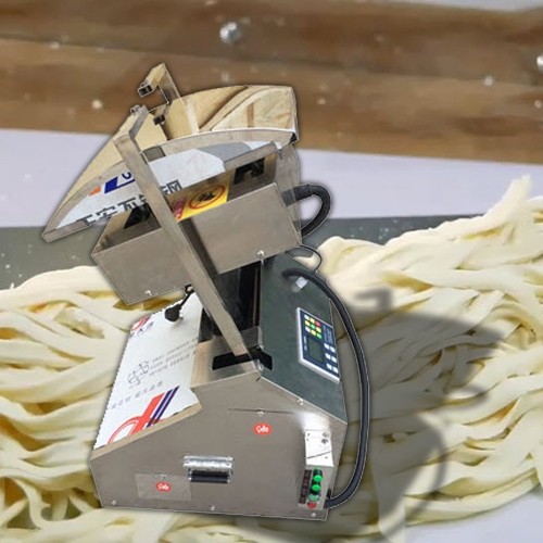 เครื่องตัดเส้นก๋วยเตี๋ยว noodle cutting robot