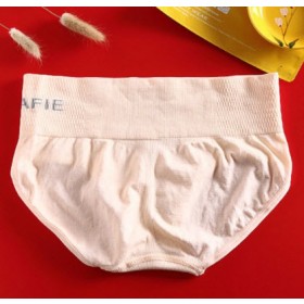 กางเกงในญี่ปุ่น ทรงบิกินนี MUNAFIE ช่วยยกกระชับ เก็บส่วนเกิน ขนาด FREE SIZE - สีครีม